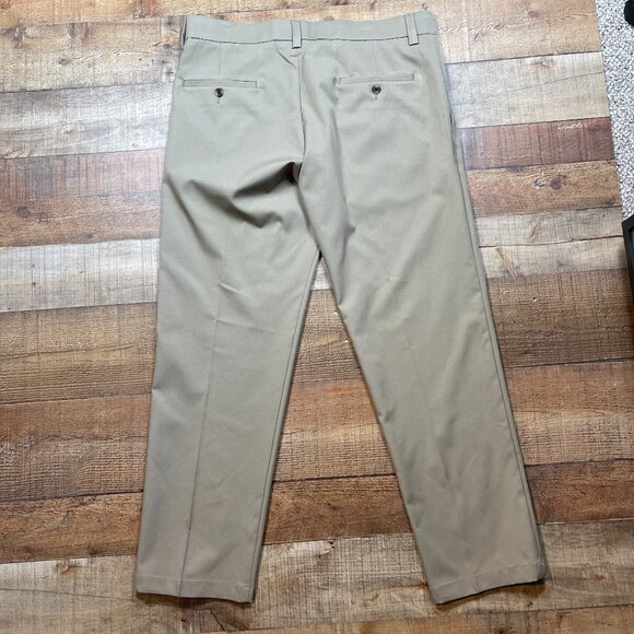 Haggar Tan Straight Fit Cool Right Performance Flex Pants size 36 x 30 - Picture 4 of 4